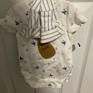 NWT 🔥 Adorable Striped Blue and White Baby Bodysuit